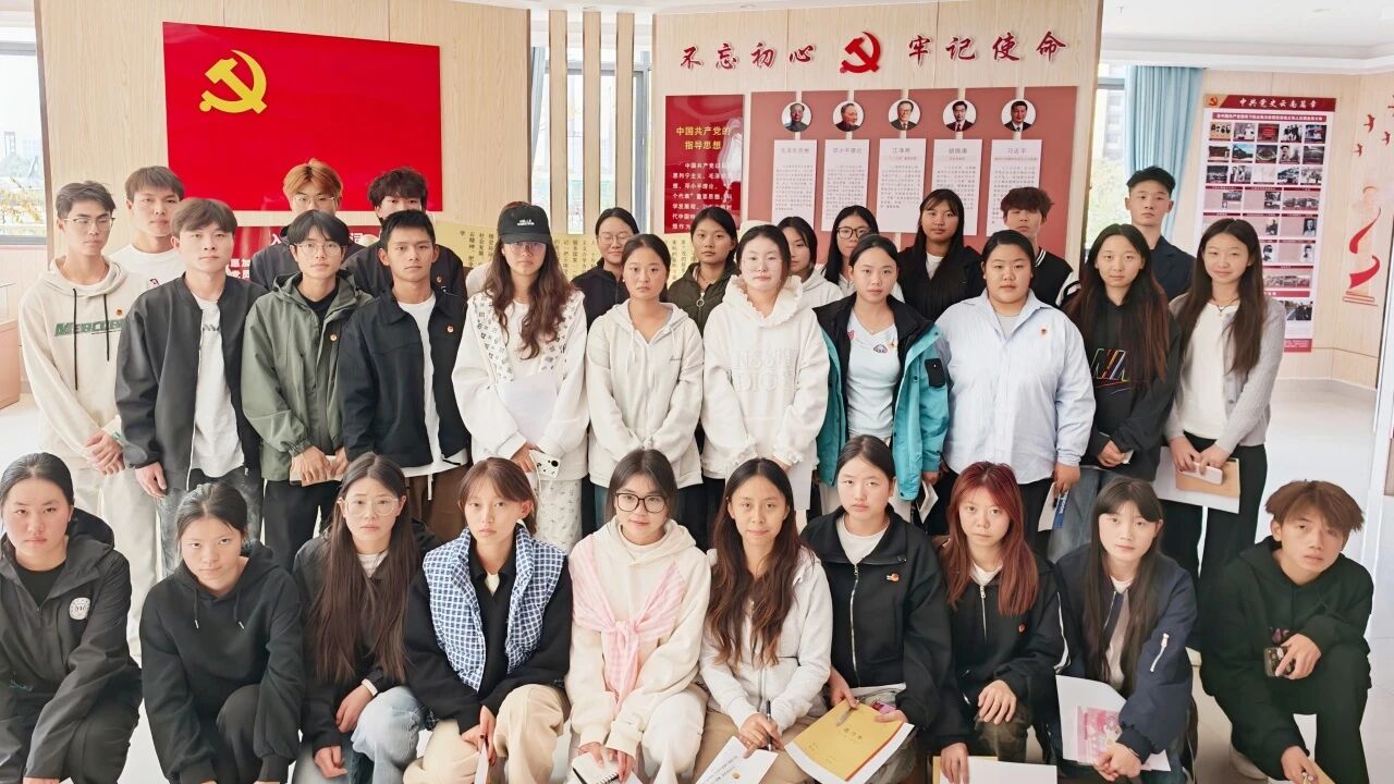 夯实团务基础，赋能青春领航 | 2026世界杯官网举办2025级新生团支部书记履职能力提升培训